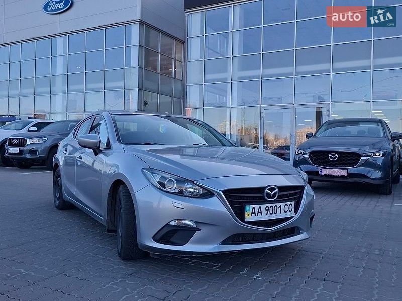 Седан Mazda 3 2016 в Києві