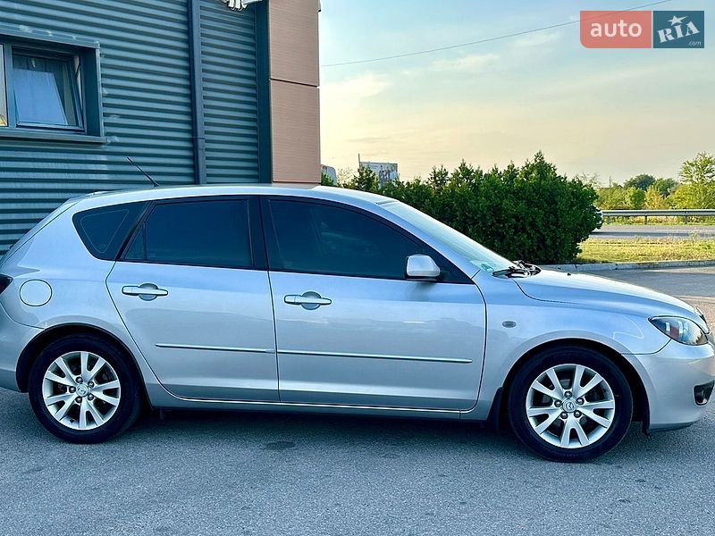 Хэтчбек Mazda 3 2006 в Днепре