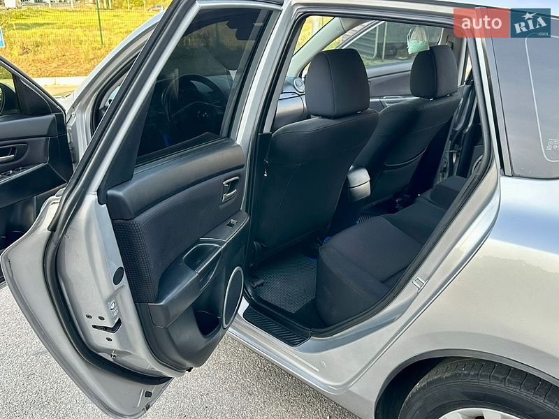 Хэтчбек Mazda 3 2006 в Днепре