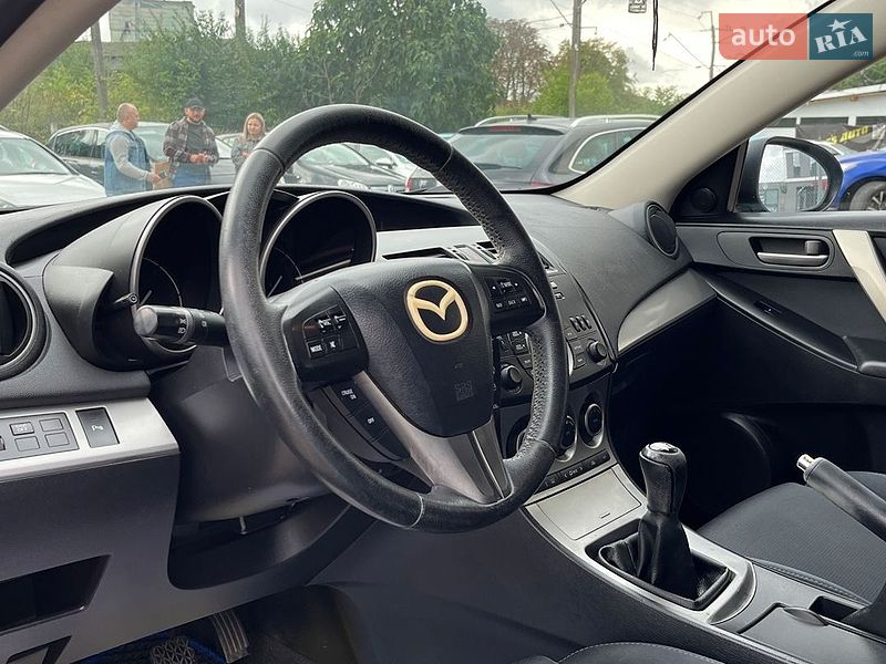 Хэтчбек Mazda 3 2009 в Стрые