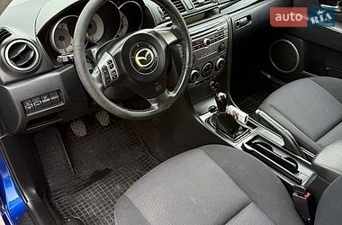 Хэтчбек Mazda 3 2007 в Черновцах