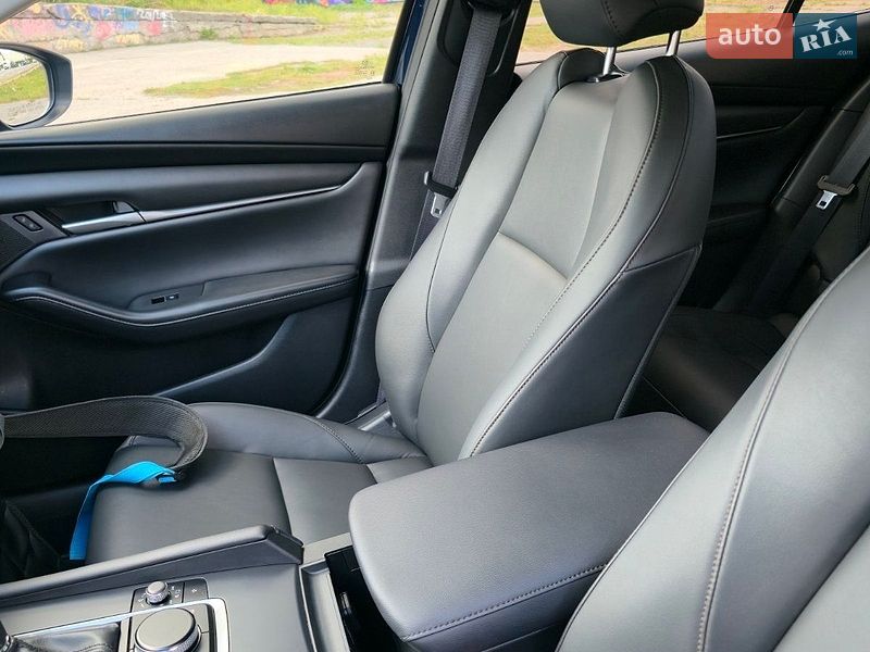Седан Mazda 3 2023 в Полтаве