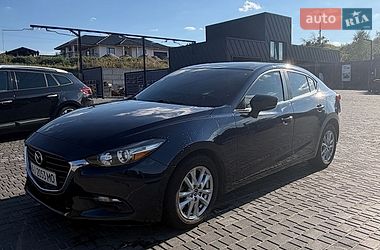 Седан Mazda 3 2017 в Фастові