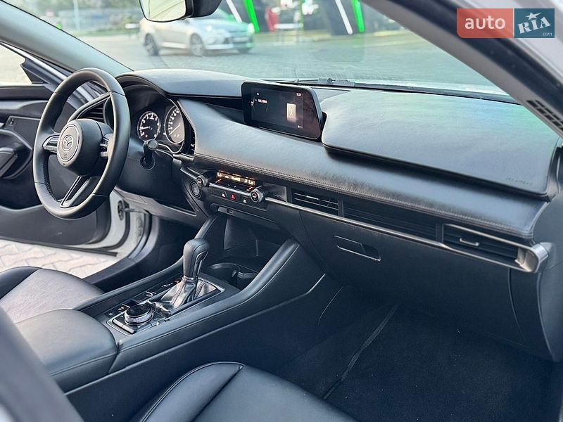 Седан Mazda 3 2021 в Днепре