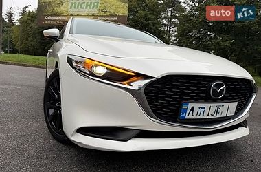 Седан Mazda 3 2021 в Трускавці