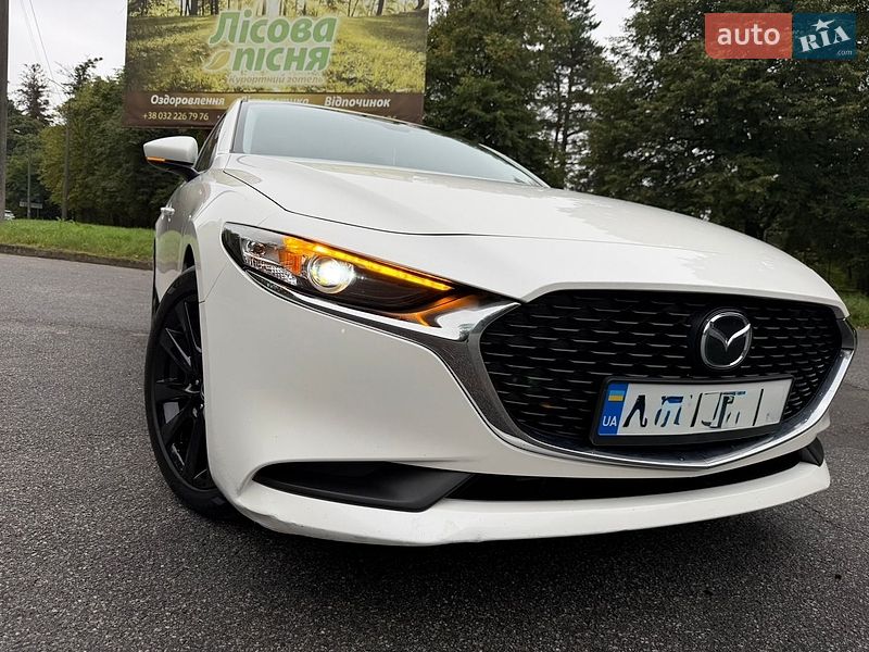Седан Mazda 3 2021 в Трускавці