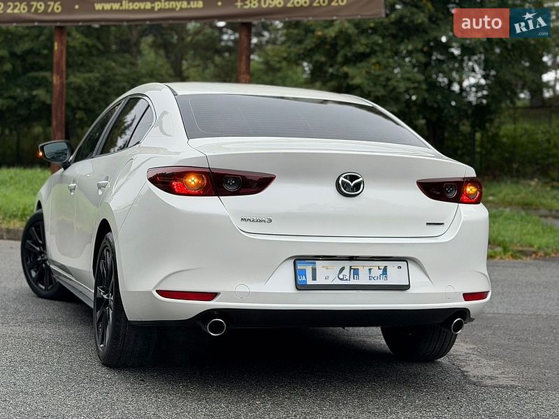Седан Mazda 3 2021 в Трускавці
