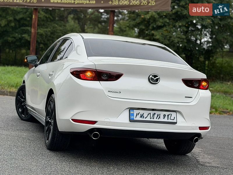 Седан Mazda 3 2021 в Трускавці