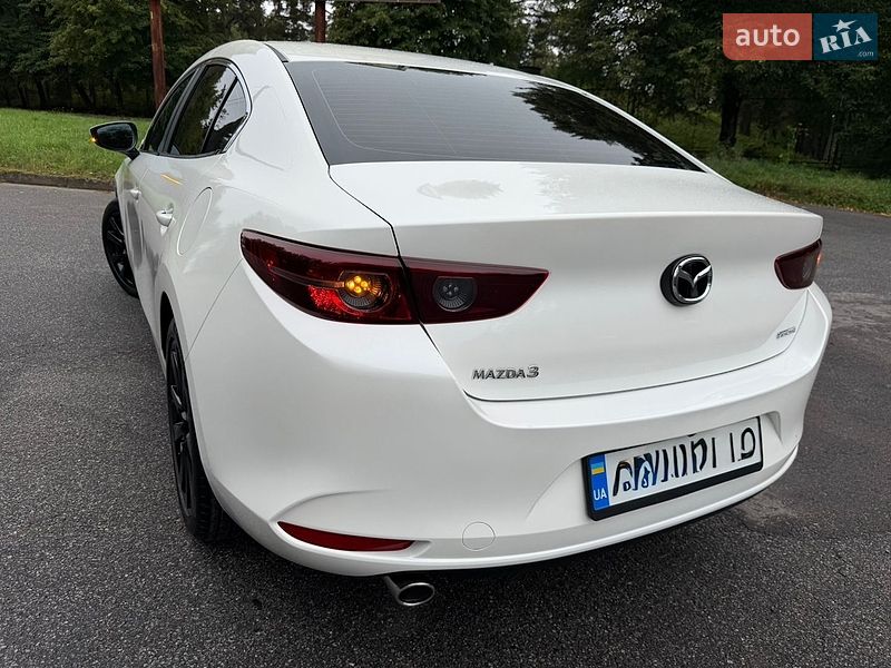 Седан Mazda 3 2021 в Трускавці