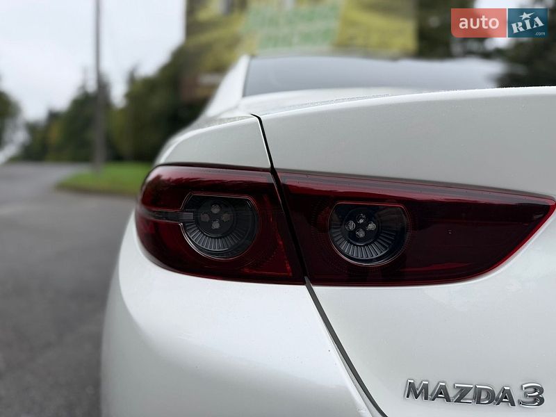 Седан Mazda 3 2021 в Трускавці