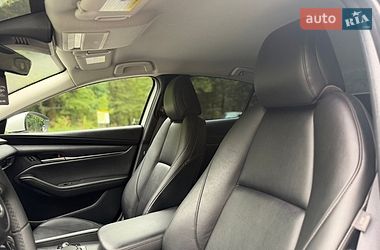 Седан Mazda 3 2021 в Трускавці