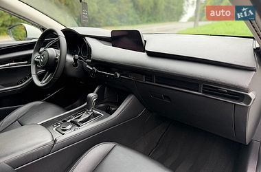 Седан Mazda 3 2021 в Трускавці