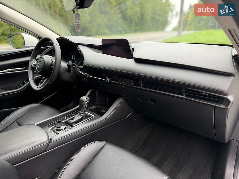 Седан Mazda 3 2021 в Трускавці