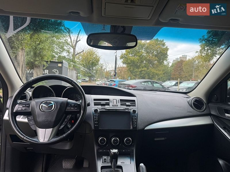Седан Mazda 3 2012 в Киеве