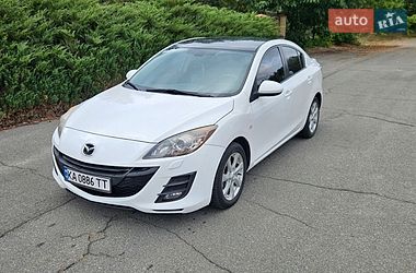 Седан Mazda 3 2010 в Малине