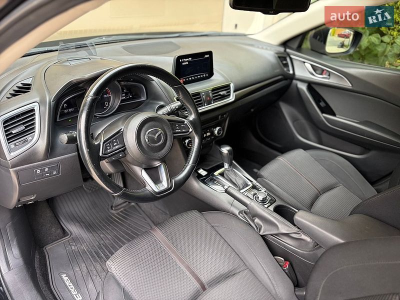 Хетчбек Mazda 3 2017 в Одесі