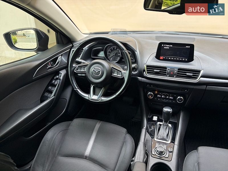 Хетчбек Mazda 3 2017 в Одесі