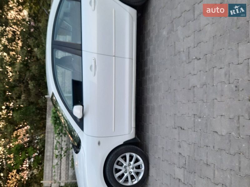 Седан Mazda 3 2008 в Хмельницком