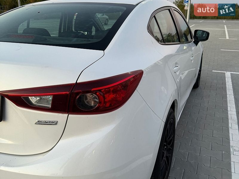 Седан Mazda 3 2015 в Києві