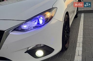 Седан Mazda 3 2015 в Києві