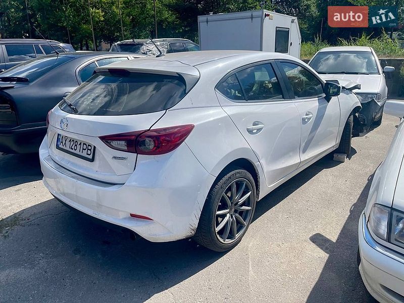 Хэтчбек Mazda 3 2017 в Харькове