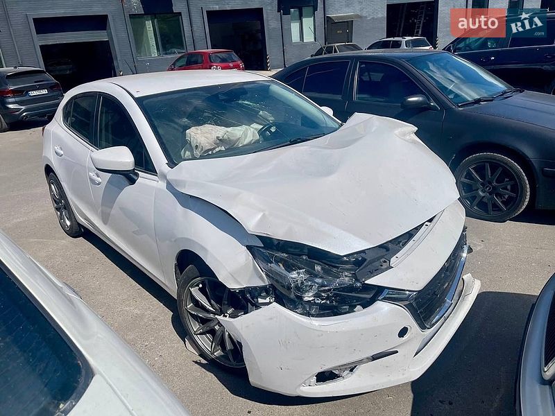 Хэтчбек Mazda 3 2017 в Харькове