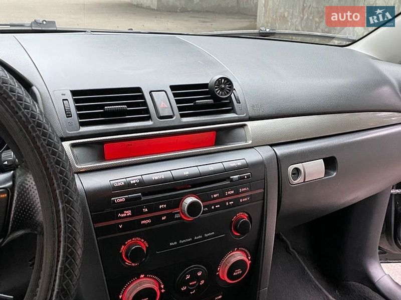 Хэтчбек Mazda 3 2003 в Заре