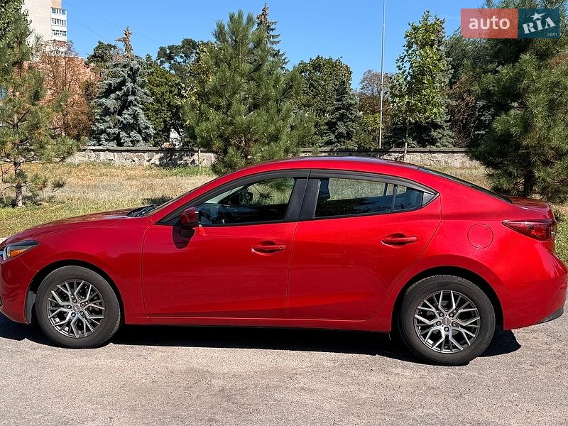 Седан Mazda 3 2017 в Кременчуге