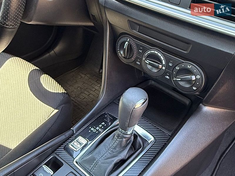 Седан Mazda 3 2017 в Кременчуге
