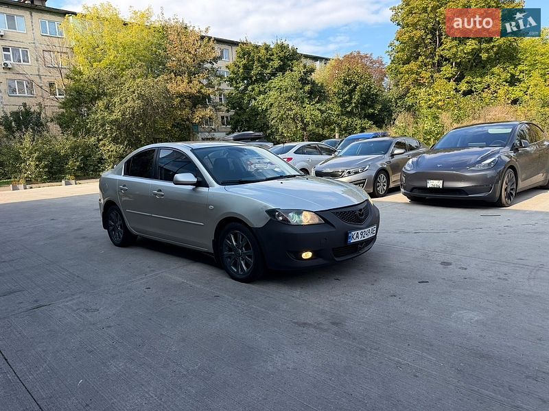 Седан Mazda 3 2006 в Киеве