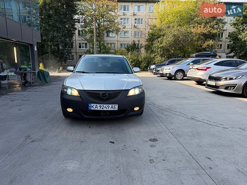 Седан Mazda 3 2006 в Киеве
