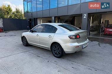 Седан Mazda 3 2006 в Киеве