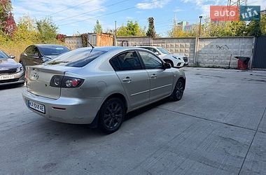 Седан Mazda 3 2006 в Киеве