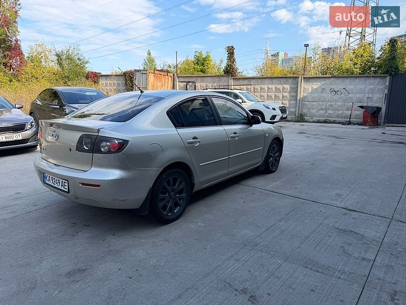 Седан Mazda 3 2006 в Киеве