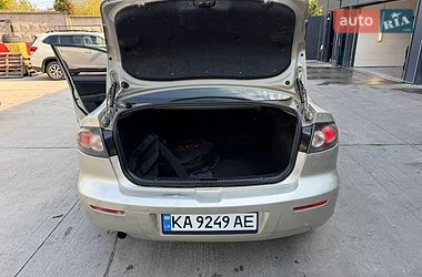 Седан Mazda 3 2006 в Киеве