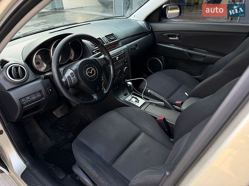 Седан Mazda 3 2006 в Киеве