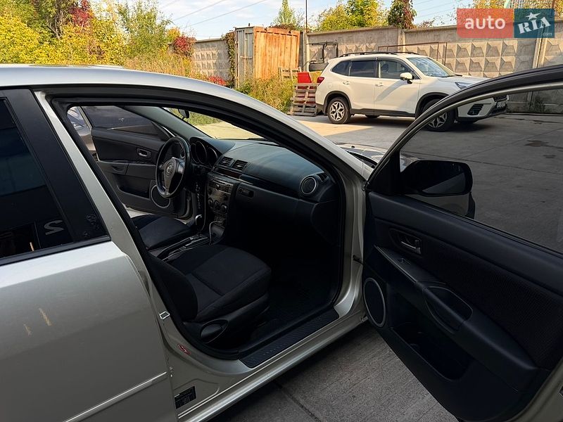 Седан Mazda 3 2006 в Киеве
