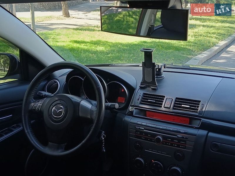 Хетчбек Mazda 3 2006 в Миколаєві
