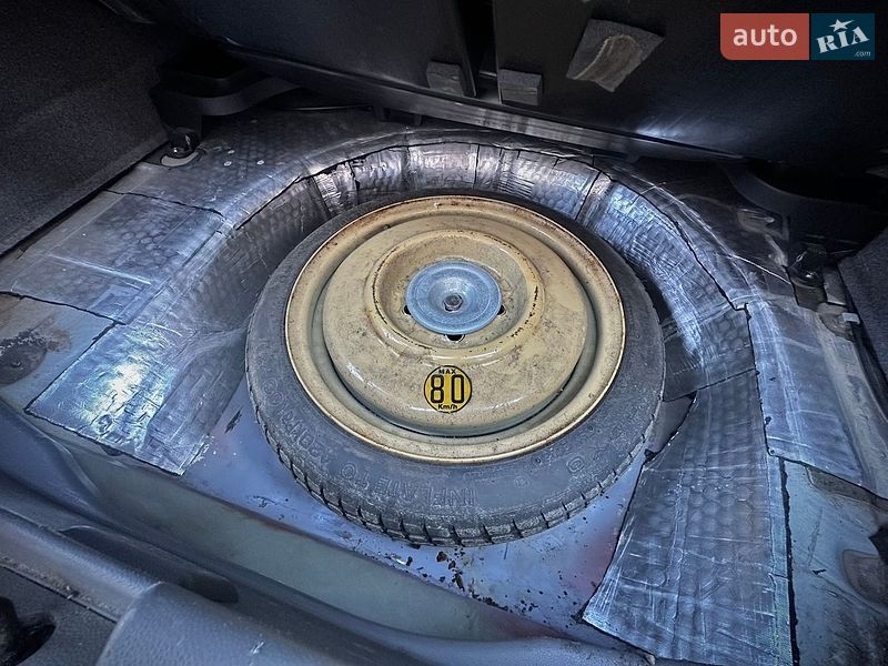 Хетчбек Mazda 3 2003 в Корсунь-Шевченківському
