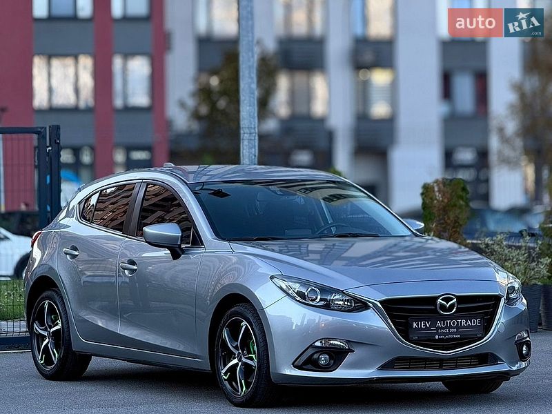Хэтчбек Mazda 3 2013 в Киеве