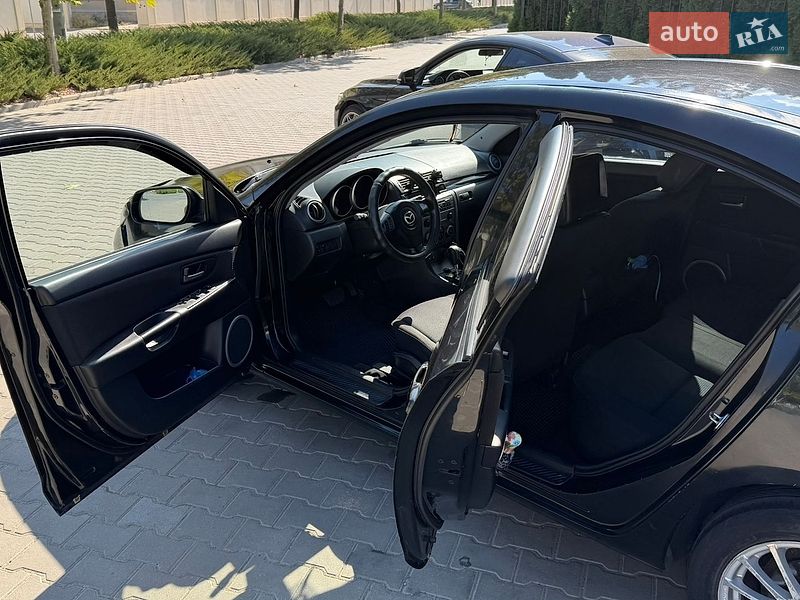 Седан Mazda 3 2006 в Одессе