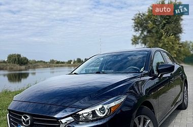 Седан Mazda 3 2016 в Кременчуці
