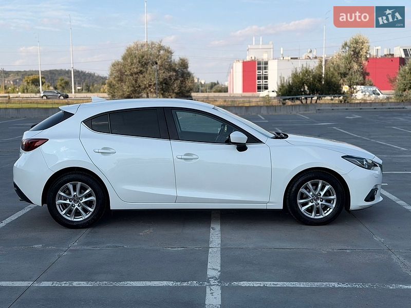 Хетчбек Mazda 3 2016 в Києві