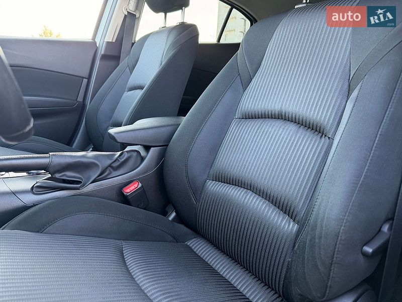 Хетчбек Mazda 3 2016 в Києві