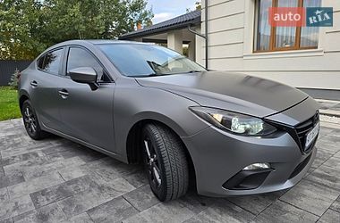 Седан Mazda 3 2016 в Ивано-Франковске