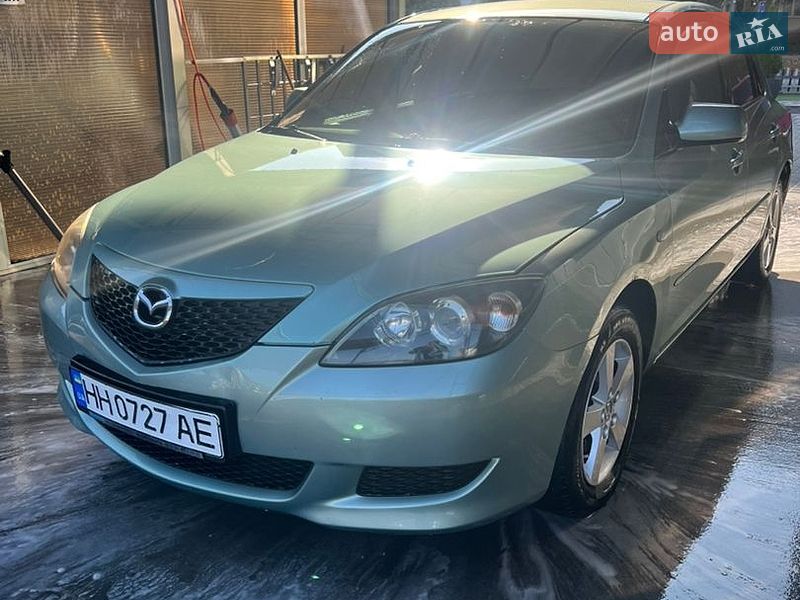 Хетчбек Mazda 3 2004 в Южному
