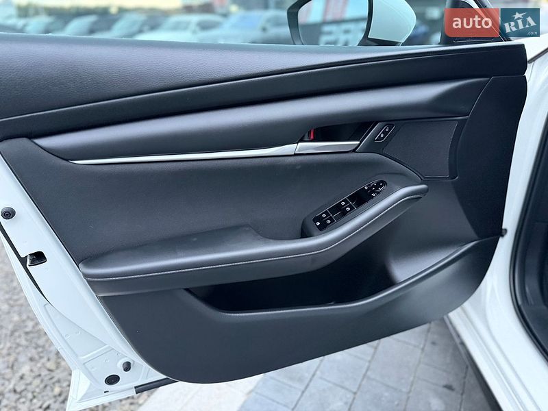 Седан Mazda 3 2024 в Луцке