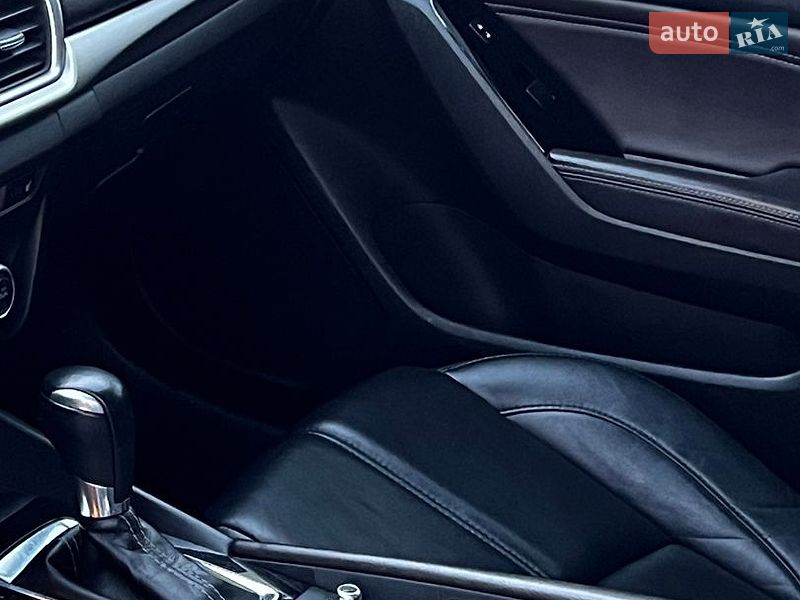 Седан Mazda 3 2018 в Львове фото 11 Седан Mazda 3 2018 в Львове