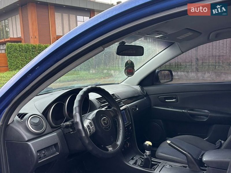 Седан Mazda 3 2003 в Киеве
