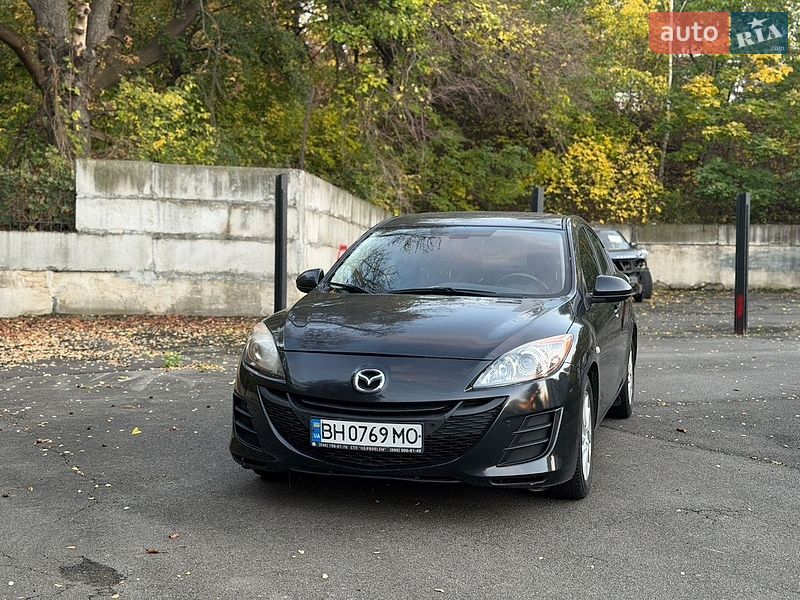 Седан Mazda 3 2012 в Киеве